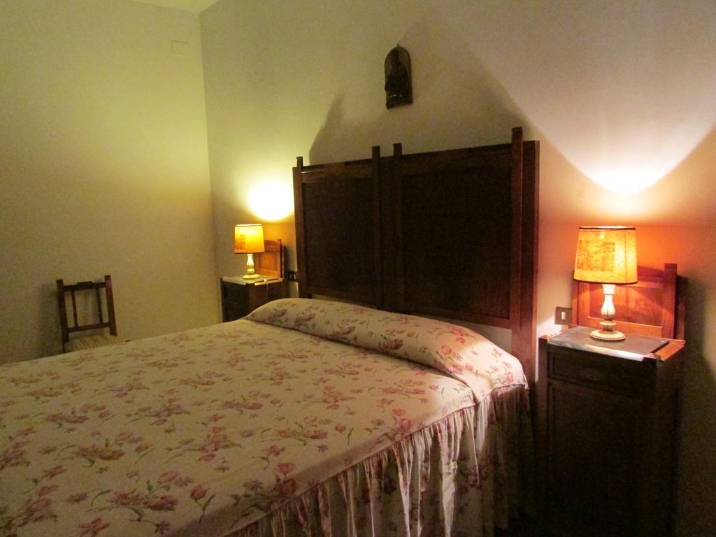 Agriturismo Dea Valfabbrica Exteriör bild
