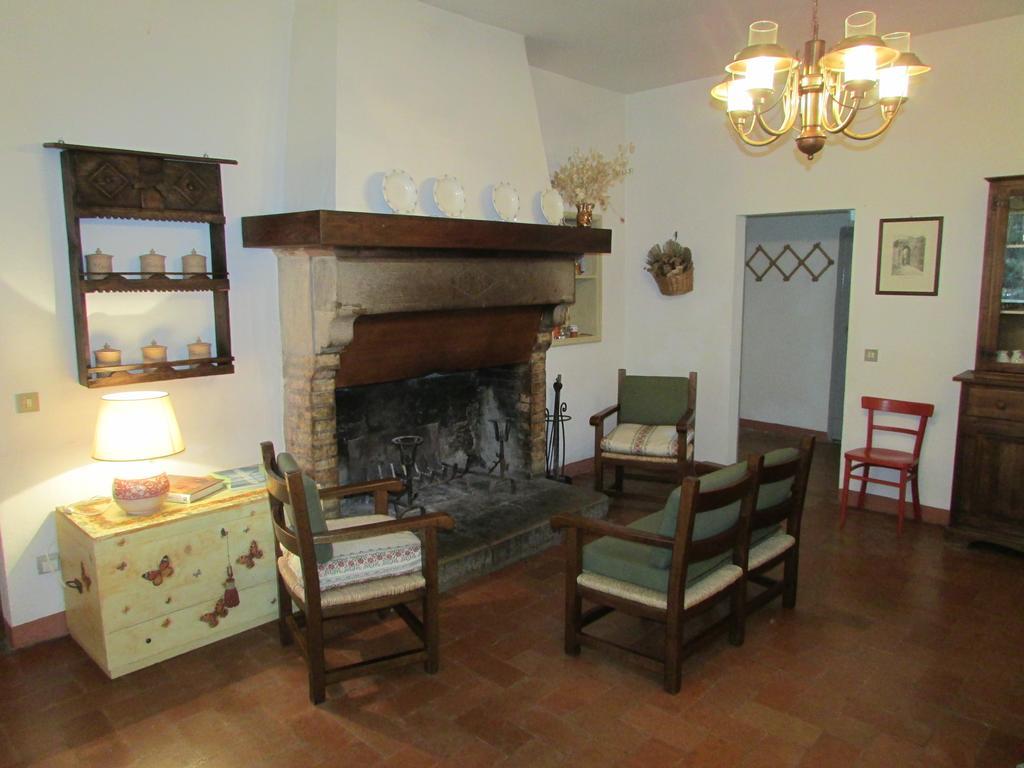 Agriturismo Dea Valfabbrica Exteriör bild