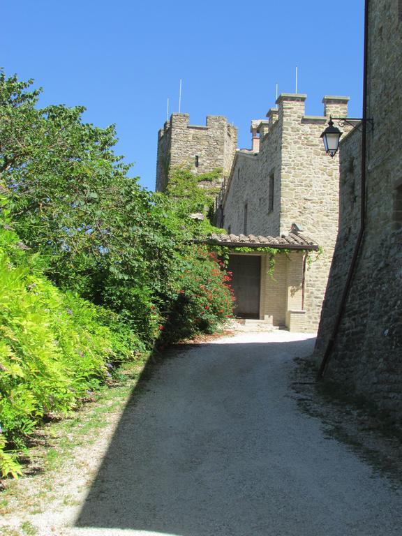 Agriturismo Dea Valfabbrica Exteriör bild
